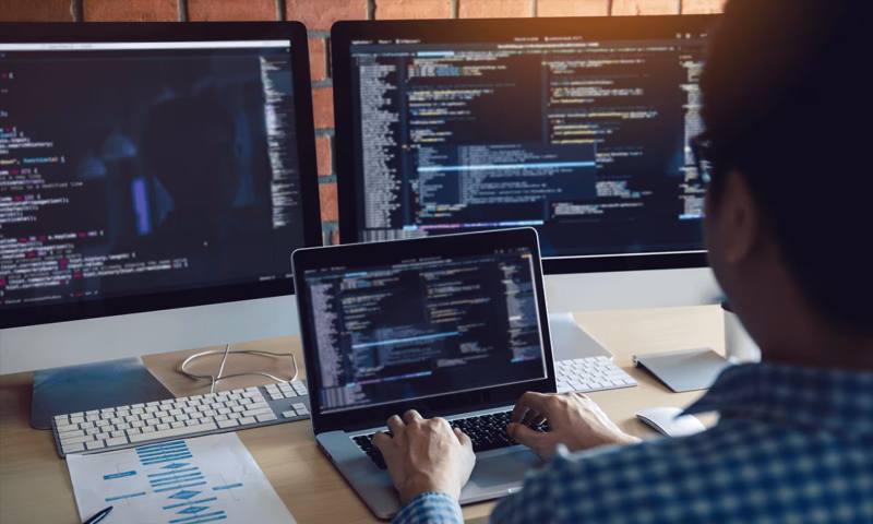 数据科学选型:R与Python如何赋能衢州网站建设?